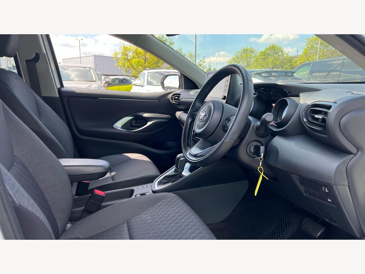 Used Toyota Yaris 2023 for sale - 77330917: Photo 13