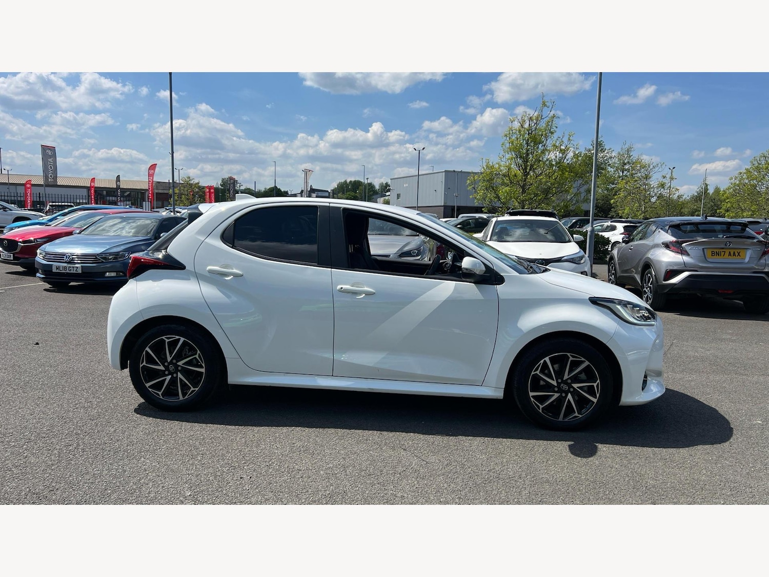 Used Toyota Yaris 2023 for sale - 77330917: Photo 18