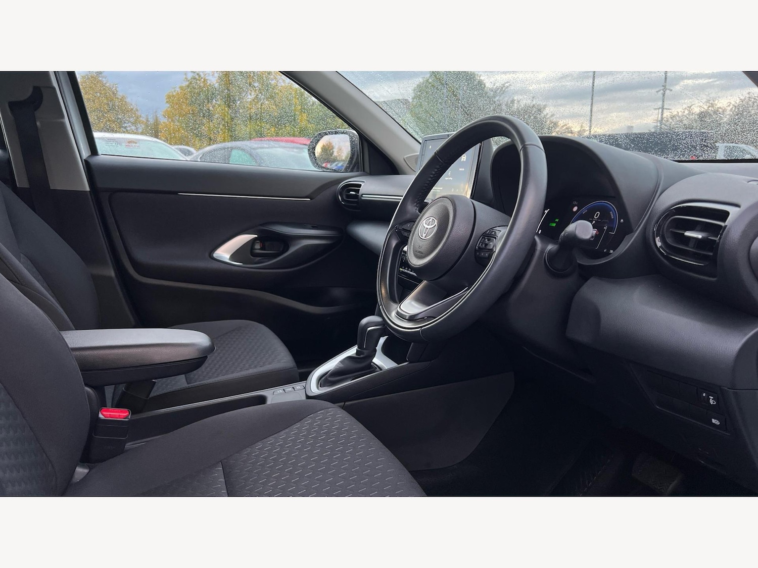 Used Toyota Yaris Cross 2024 for sale - 76377939: Photo 13