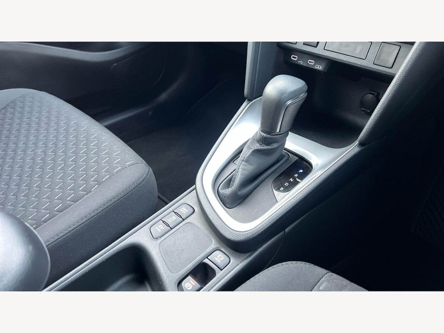 Used Toyota Yaris Cross 2024 for sale - 76377939: Photo 28