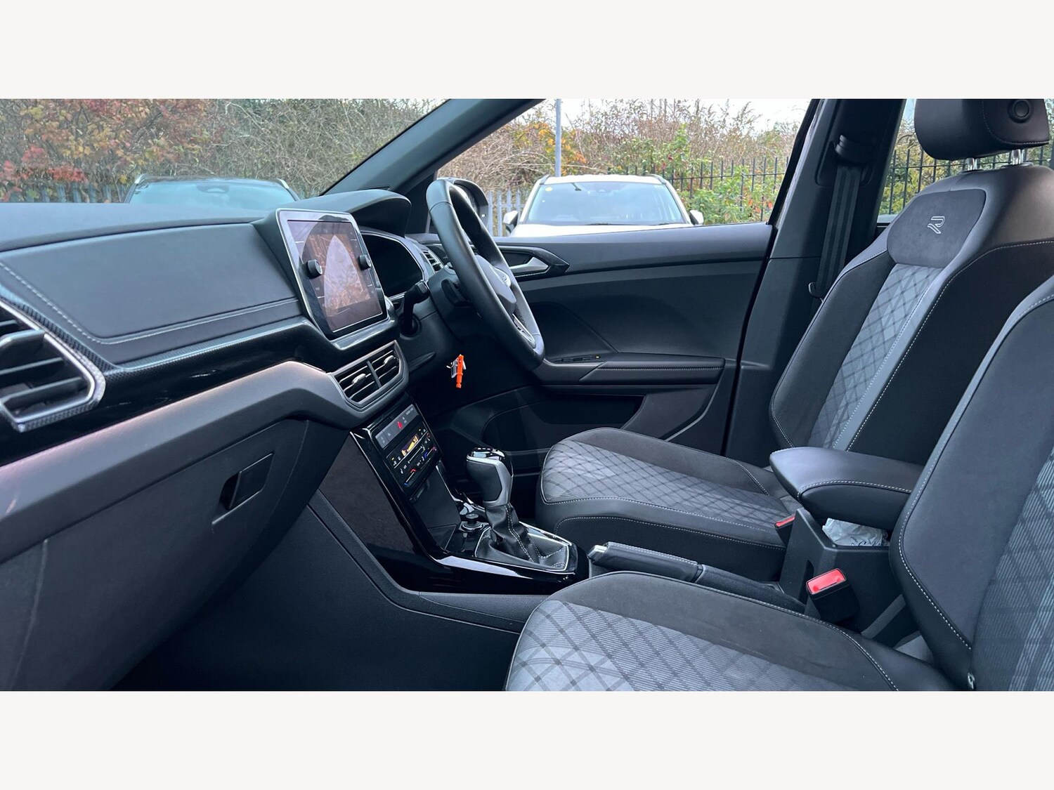 Used Volkswagen T-Cross 2024 for sale - 76446666: Photo 12