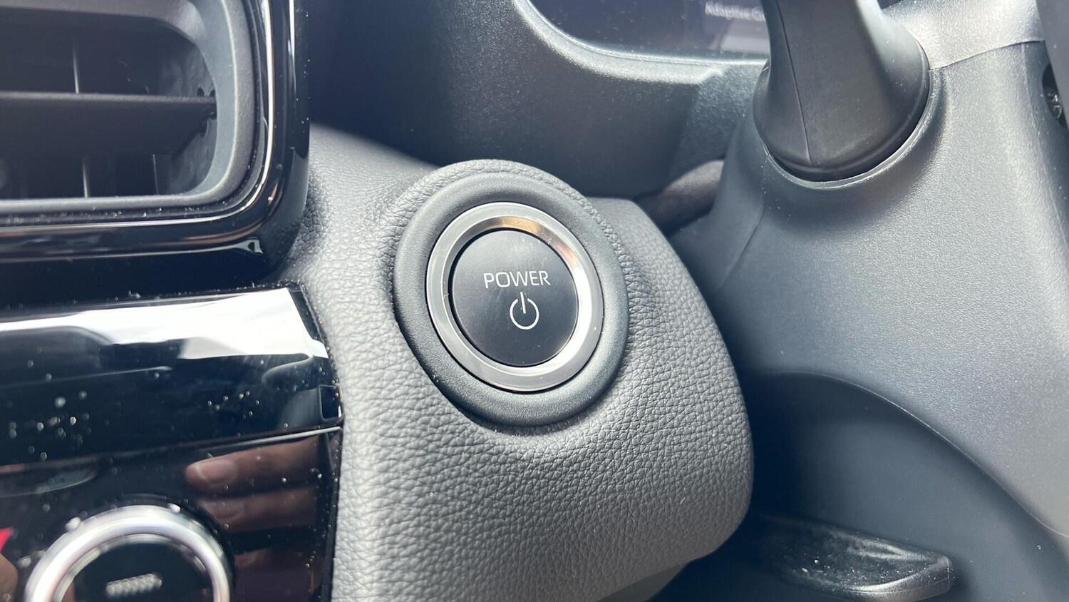 Used Toyota Yaris Cross 2025 for sale - 77574334: Photo 35