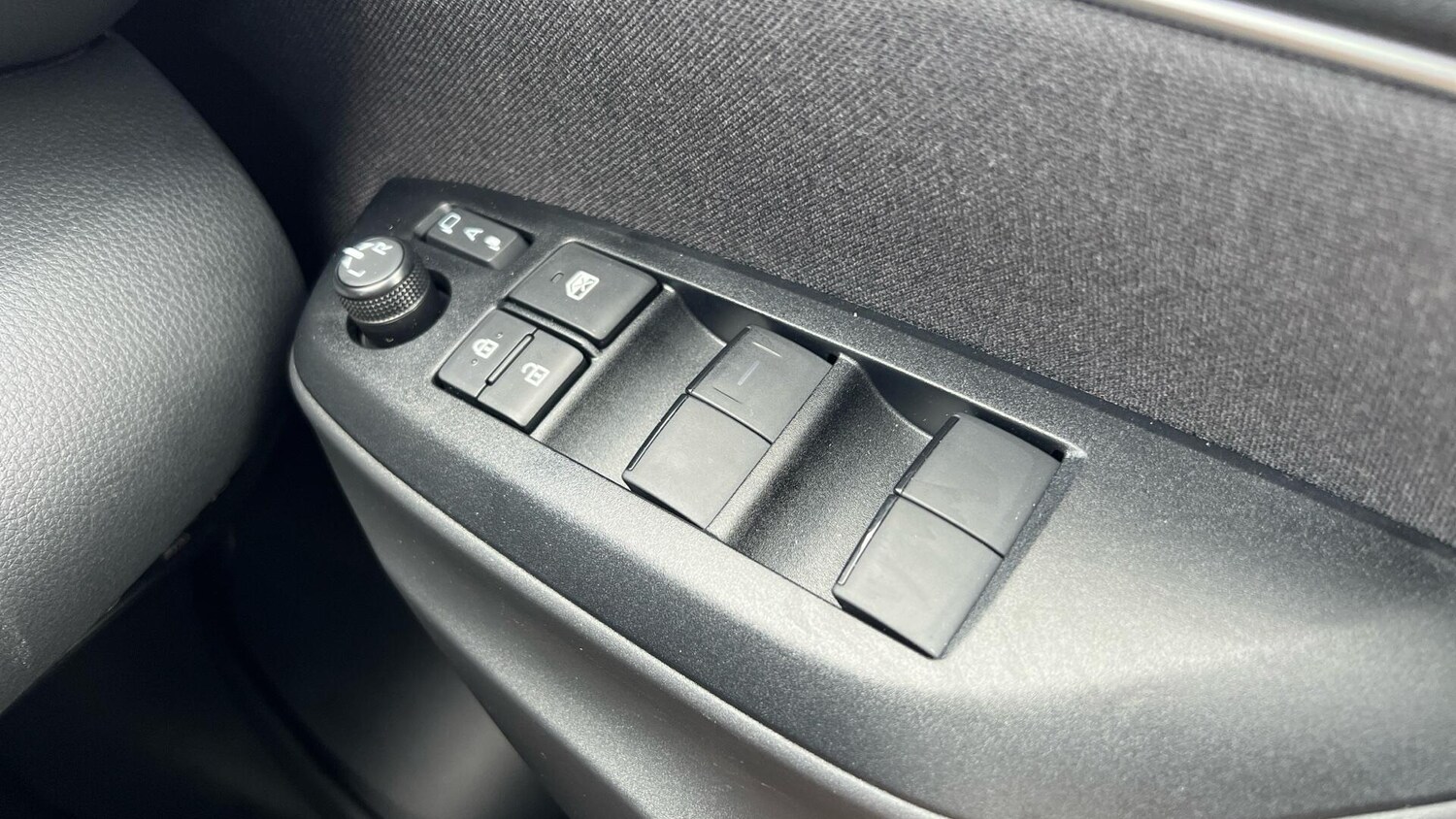 Used Toyota Yaris Cross 2025 for sale - 77574334: Photo 38