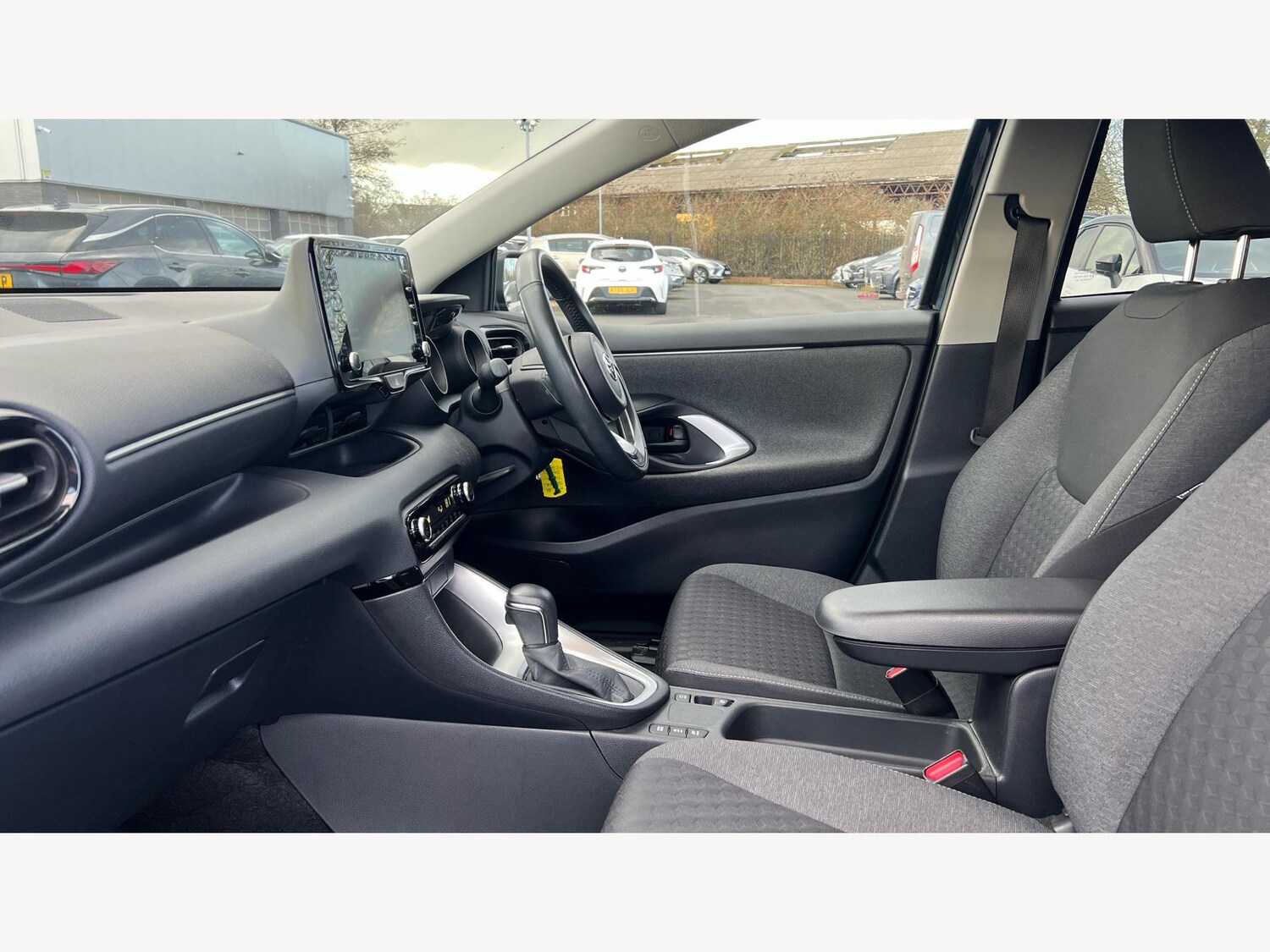 Used Toyota Yaris 2021 for sale - 77400444: Photo 12