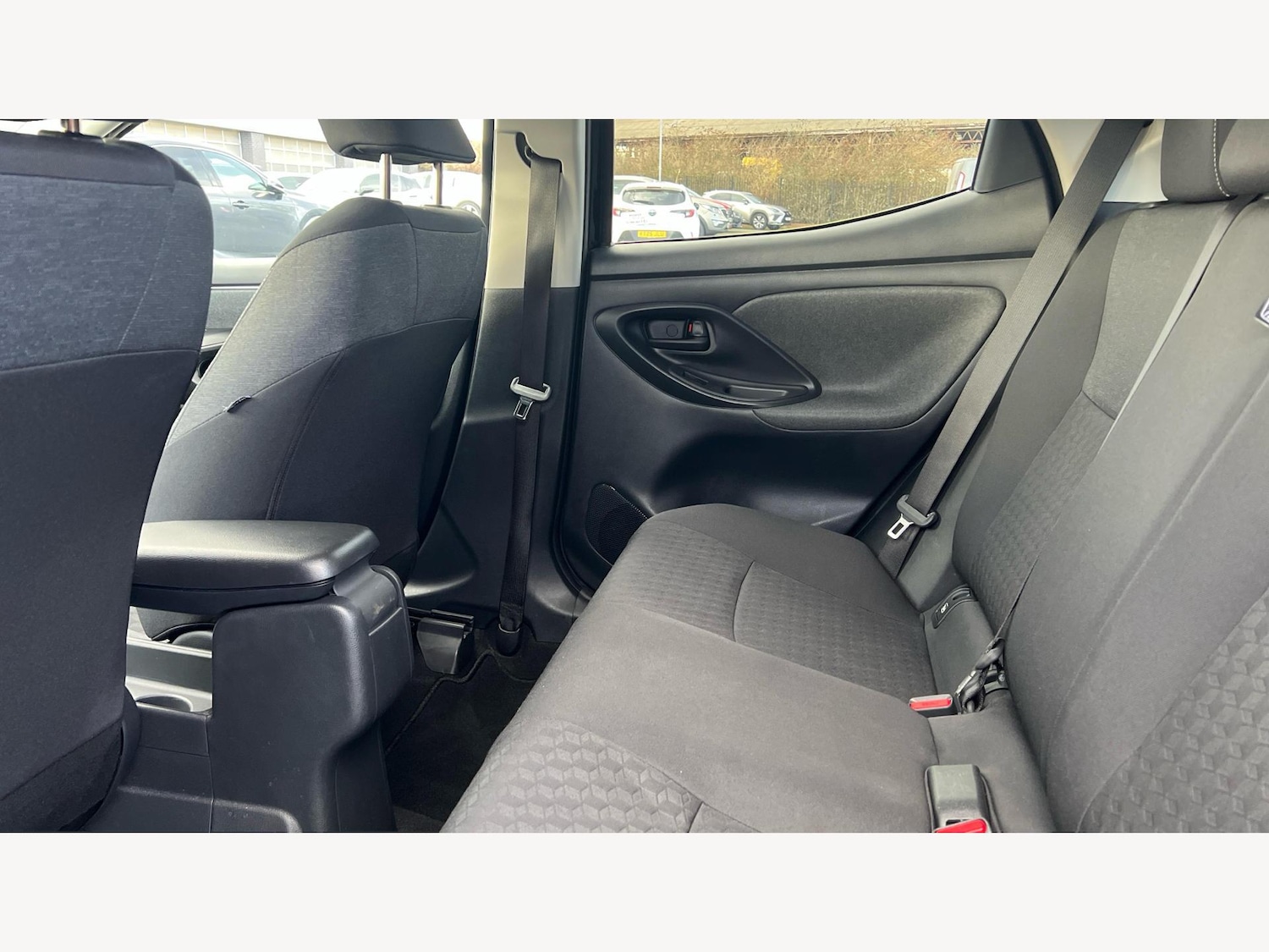 Used Toyota Yaris 2021 for sale - 77400444: Photo 15