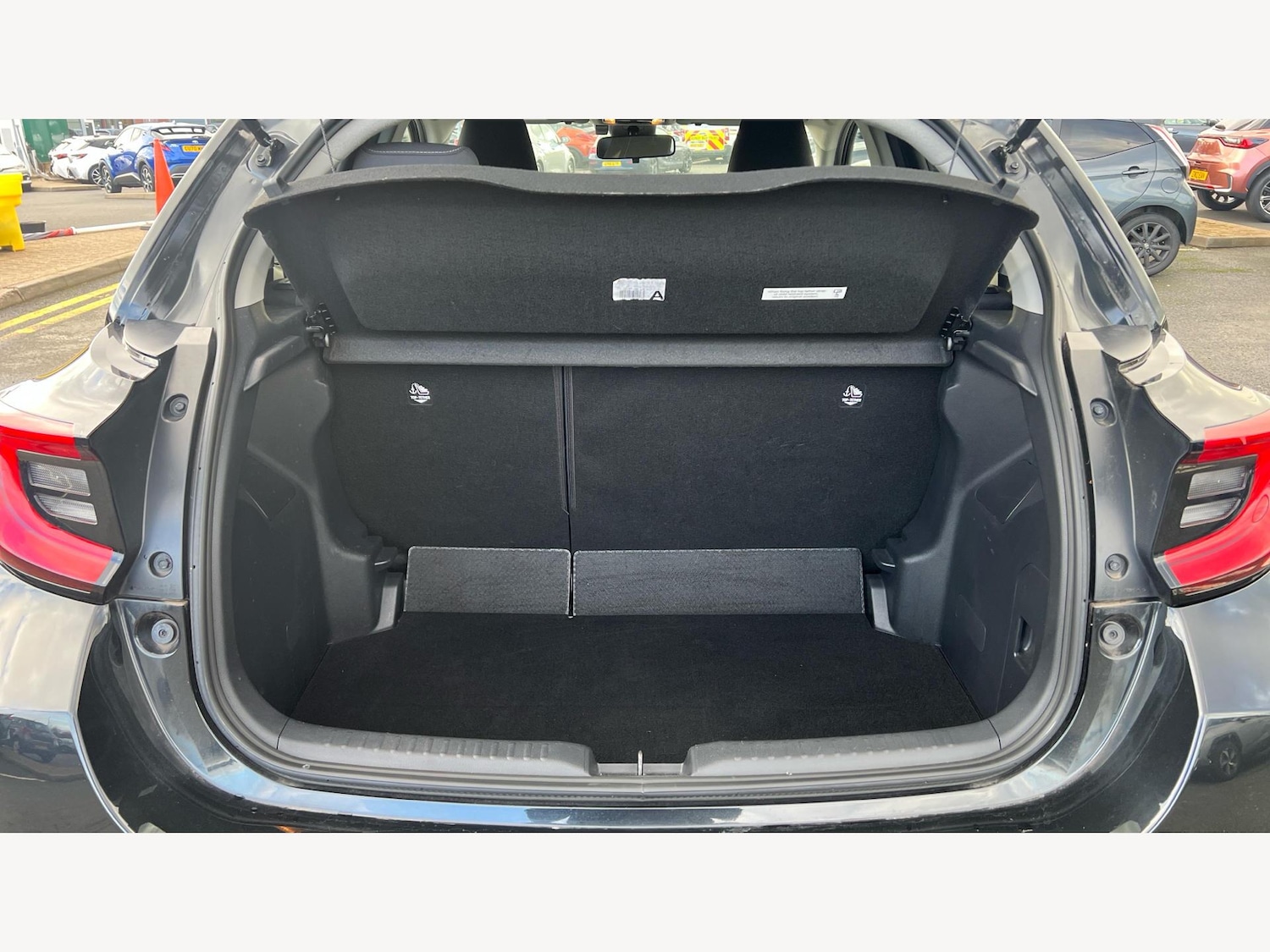 Used Toyota Yaris 2021 for sale - 77400444: Photo 16