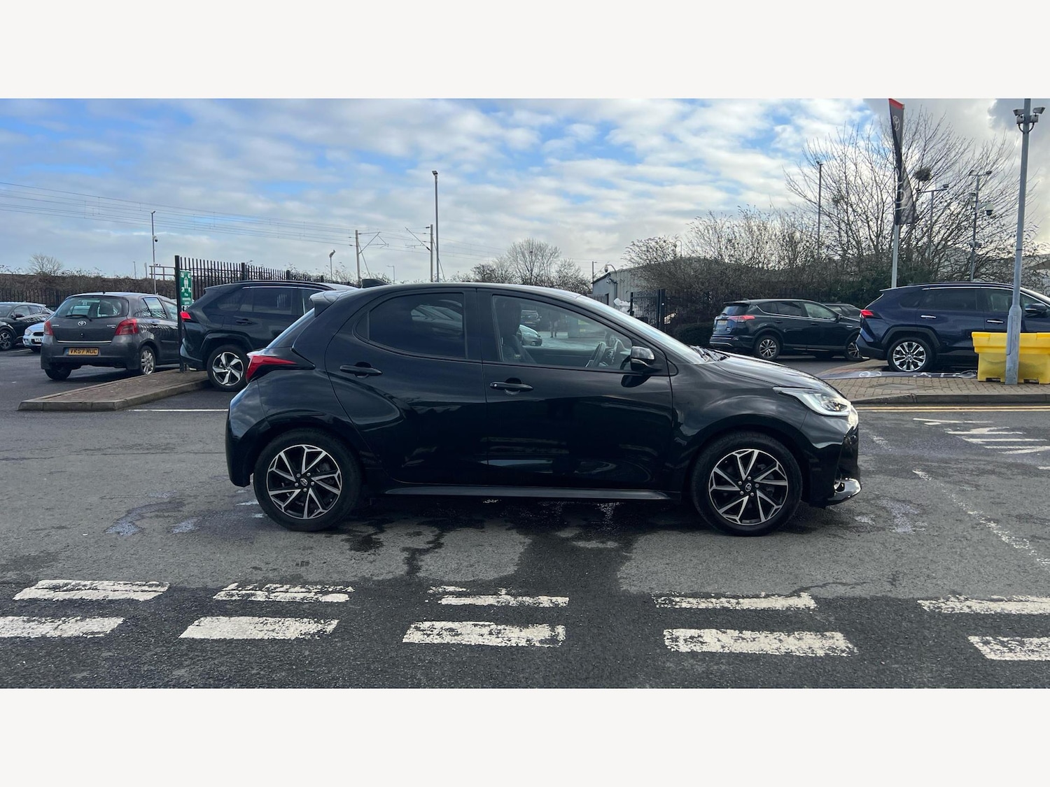 Used Toyota Yaris 2021 for sale - 77400444: Photo 18