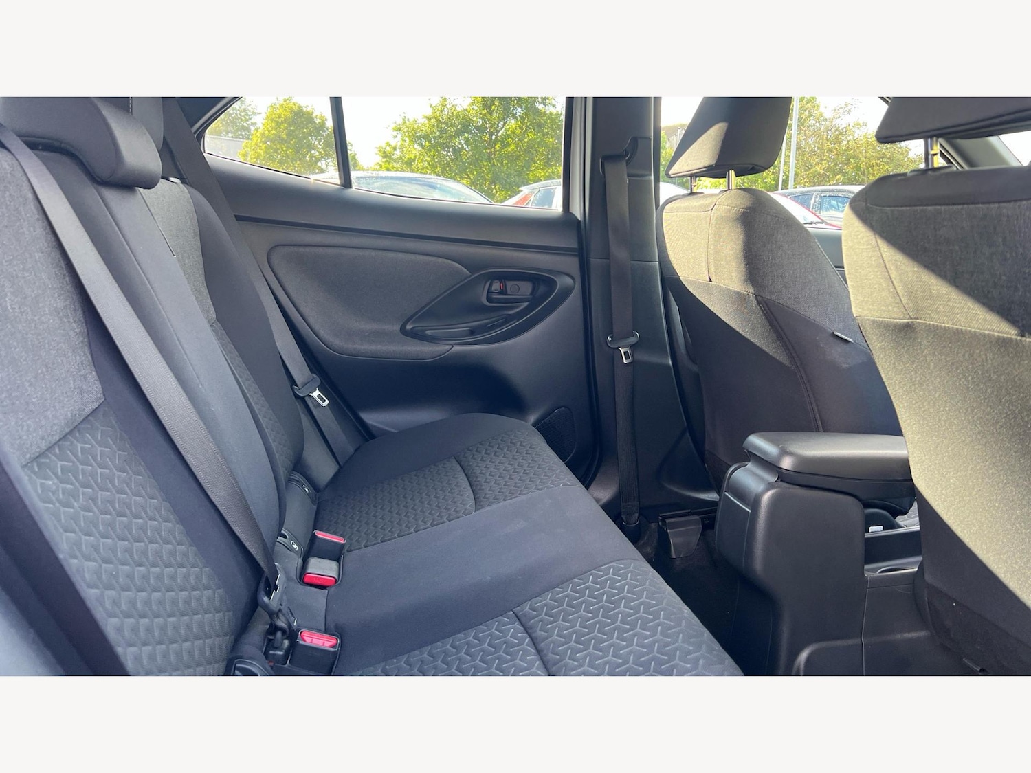 Used Toyota Yaris Cross 2021 for sale - 76270283: Photo 14