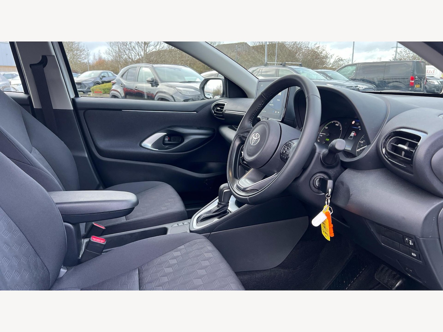 Used Toyota Yaris 2024 for sale - 77633257: Photo 13