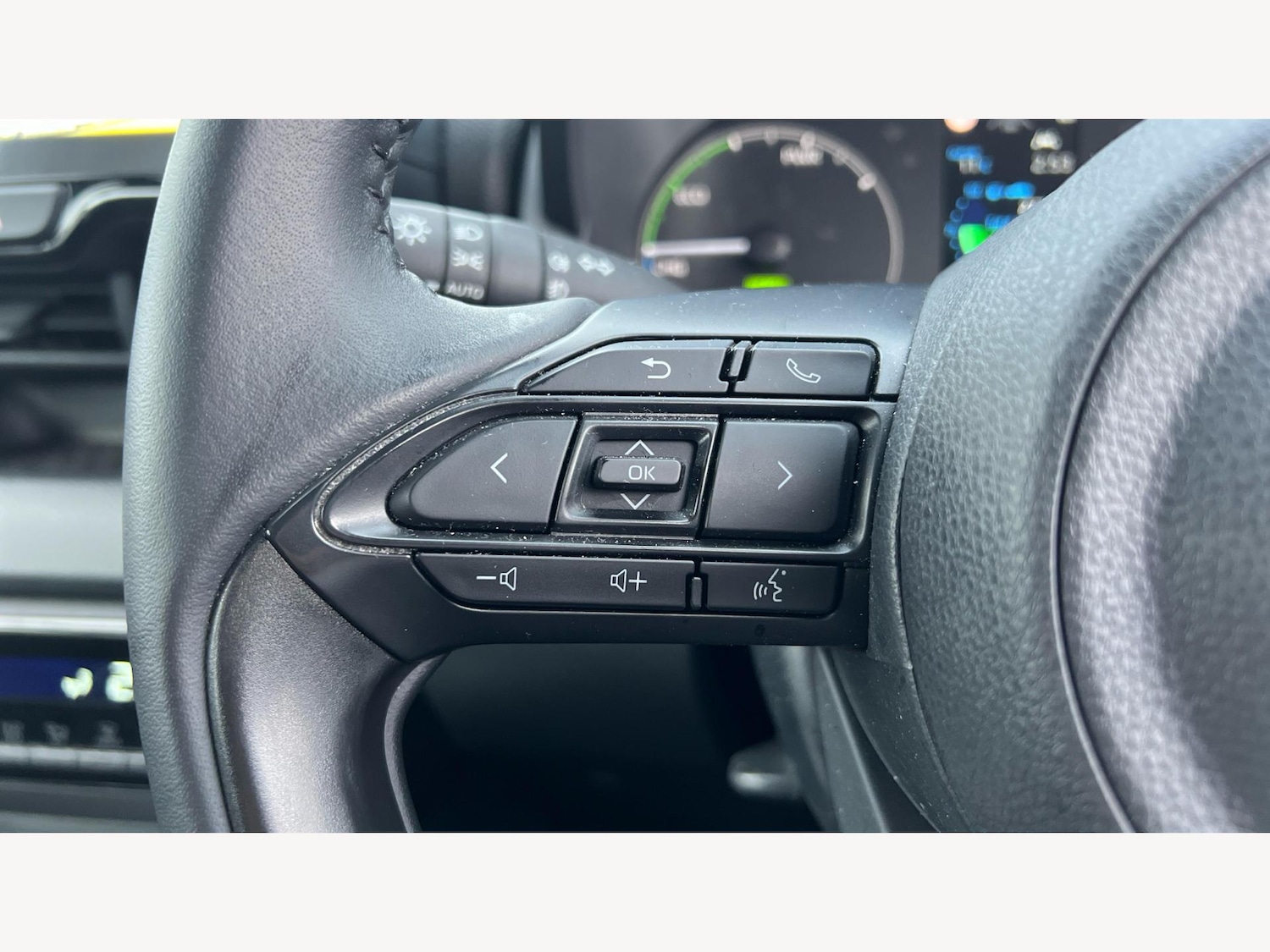 Used Toyota Yaris 2024 for sale - 77633257: Photo 30