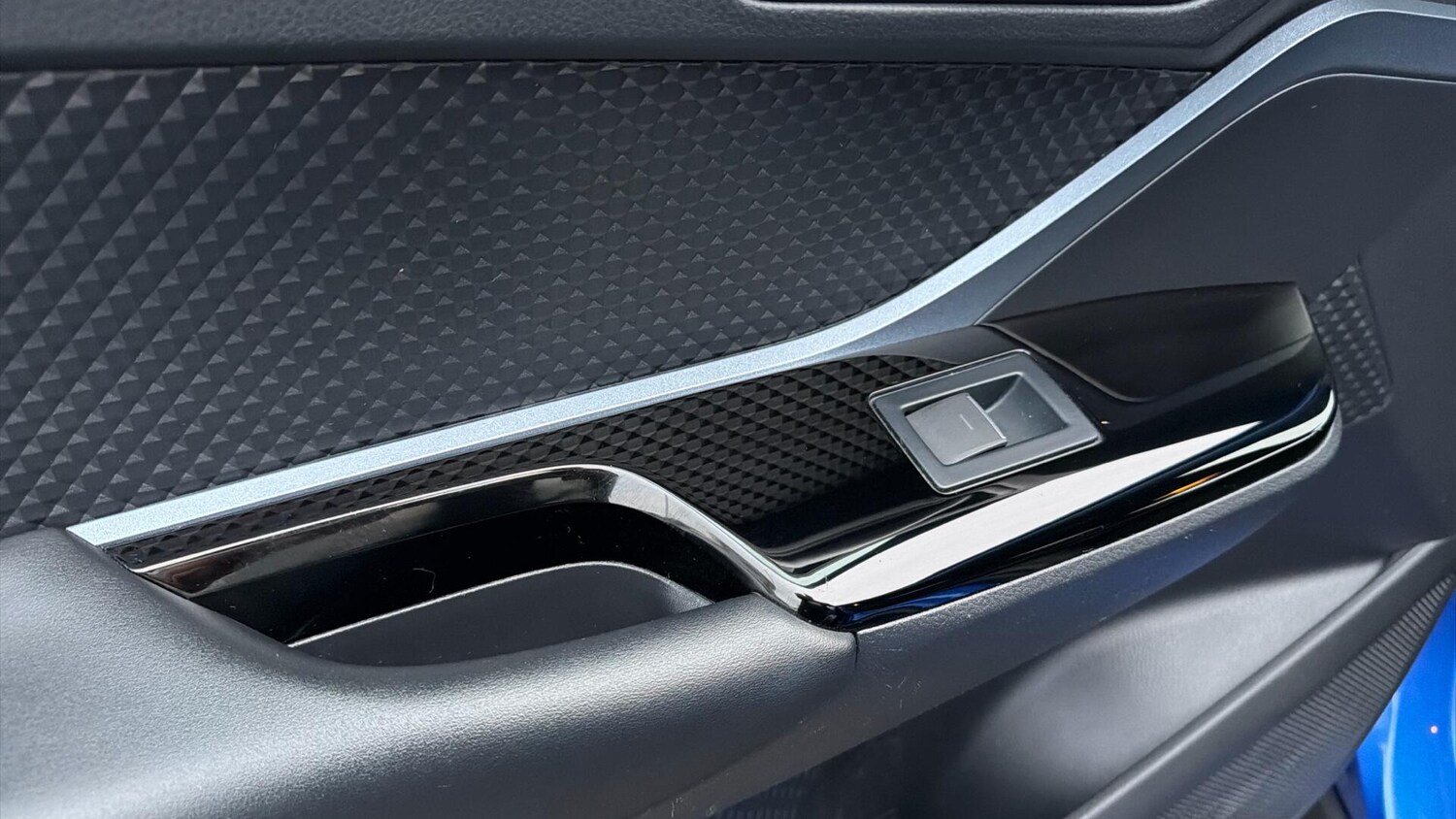 Used Toyota C-HR 2020 for sale - 77163485: Photo 35