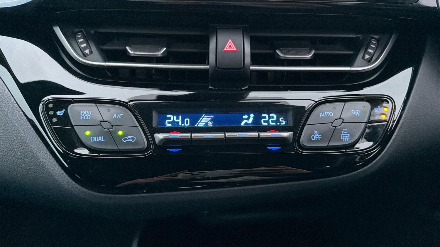 Used Toyota C-HR 2020 for sale - 77163485: Photo 41