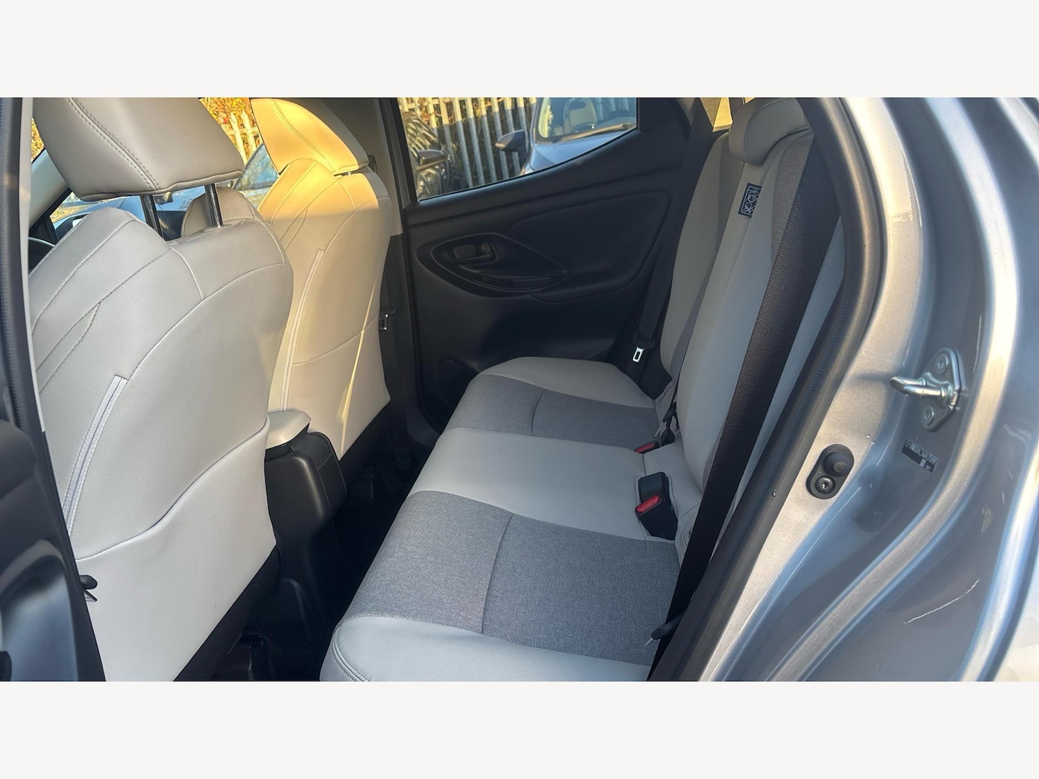 Used Toyota Yaris 2023 for sale - 77017142: Photo 15