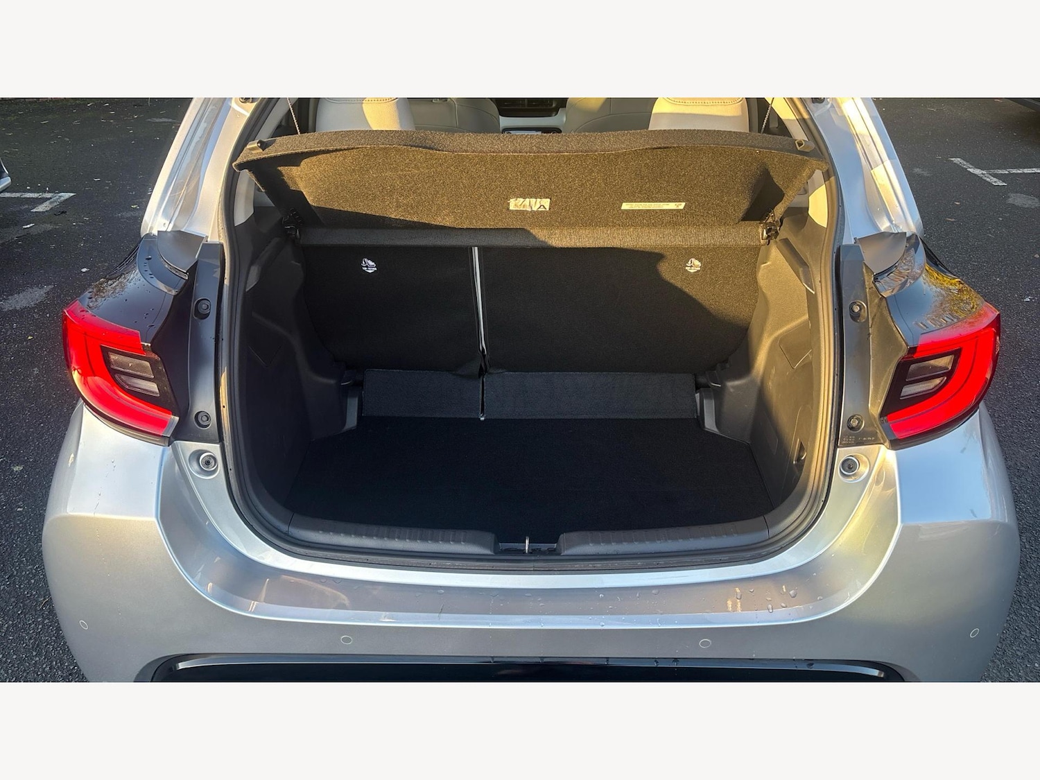 Used Toyota Yaris 2023 for sale - 77017142: Photo 16