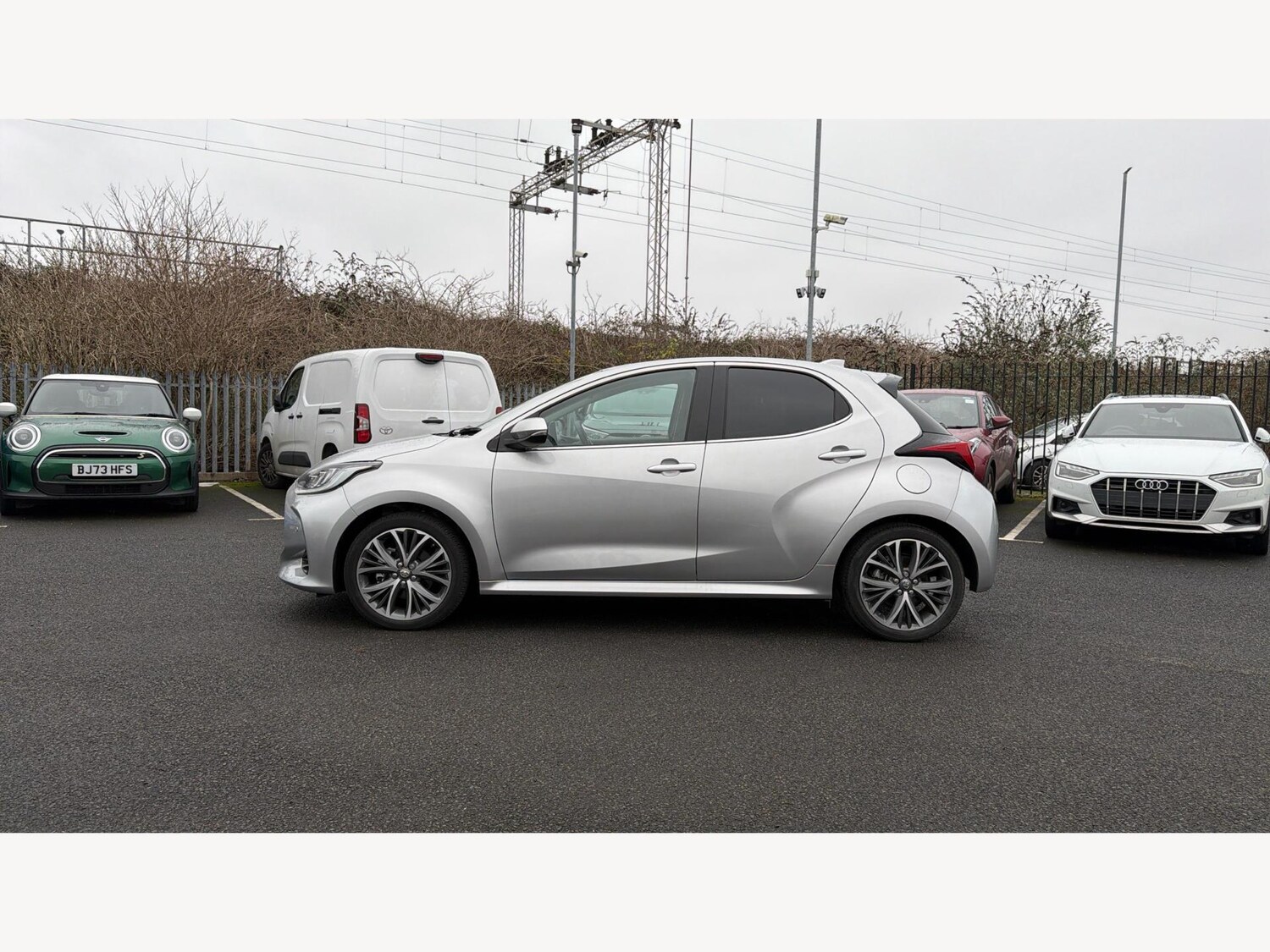 Used Toyota Yaris 2023 for sale - 77017142: Photo 19