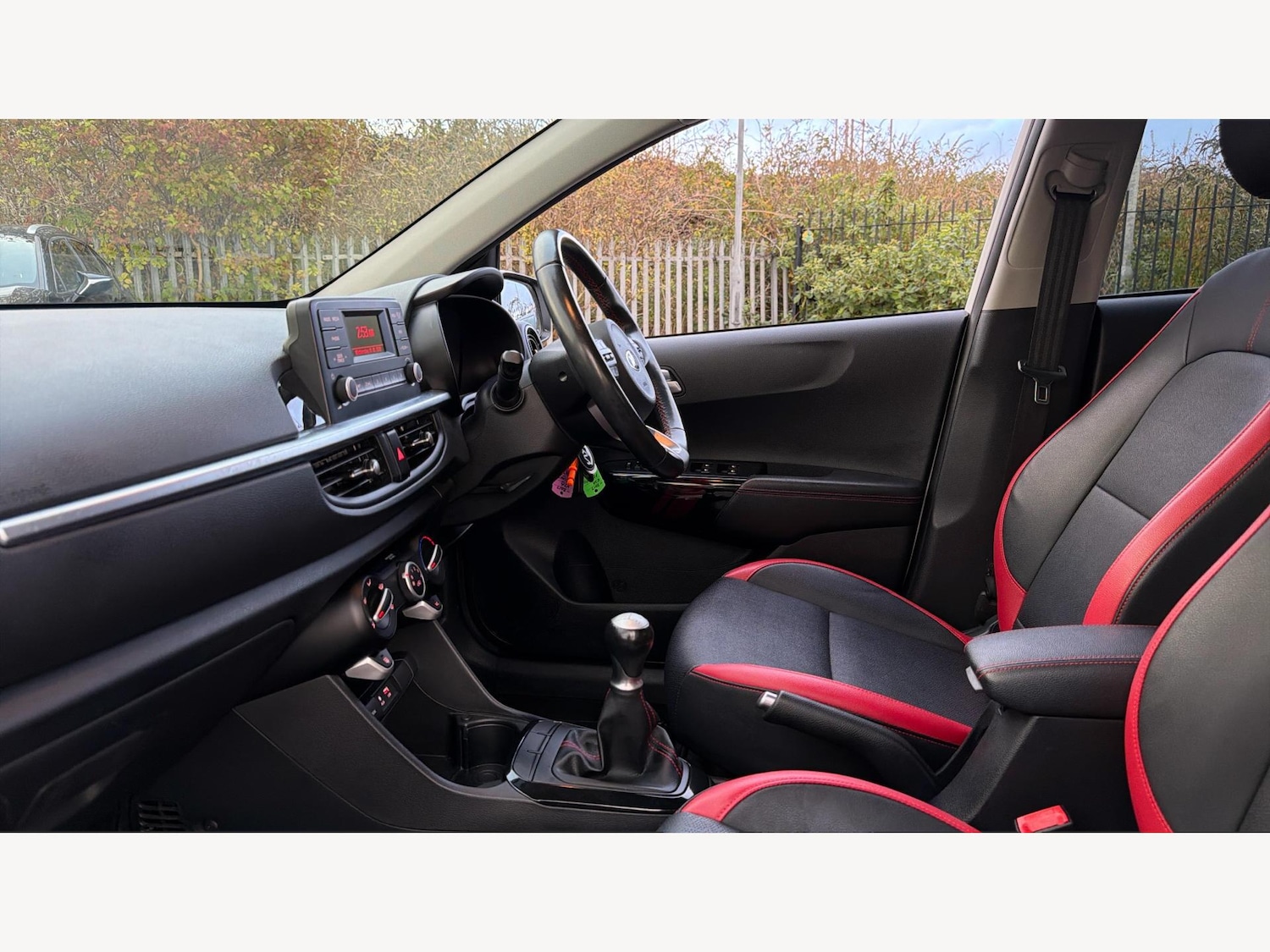 Used Kia Picanto 2017 for sale - 76360567: Photo 12