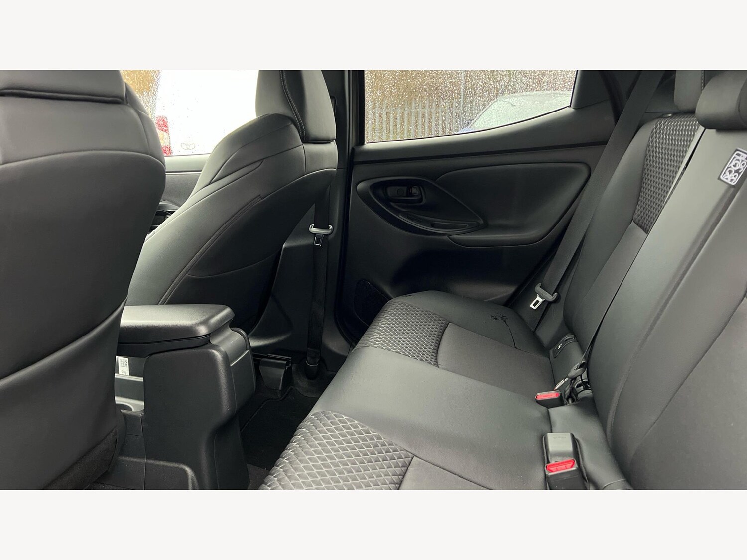 Used Toyota Yaris for sale - 77290658: Photo 15