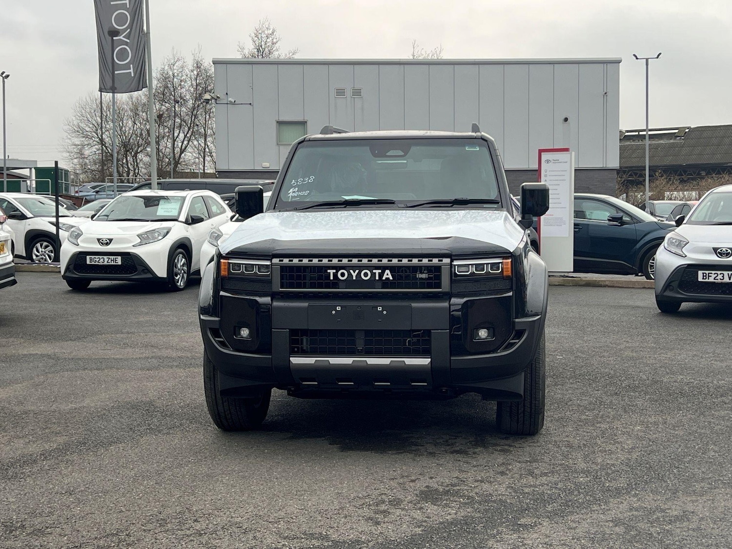 Used Toyota Land Cruiser for sale - 77704708: Photo 3