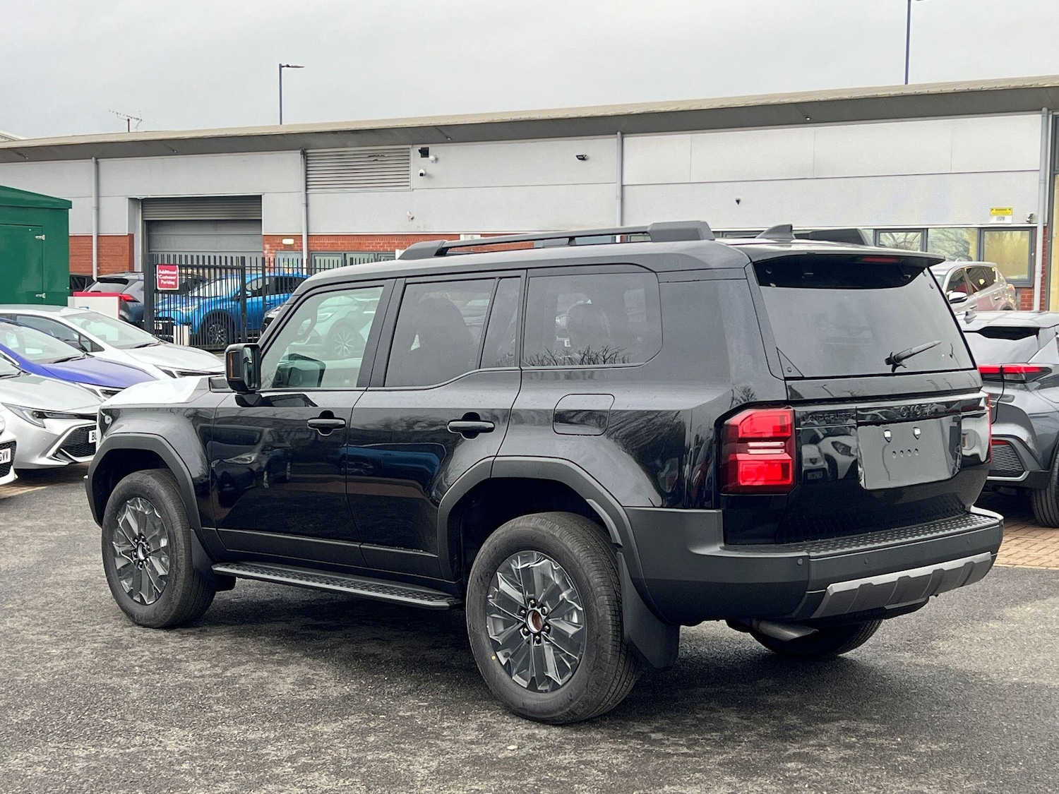 Used Toyota Land Cruiser for sale - 77704708: Photo 4