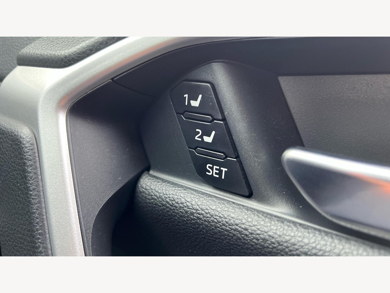 Used Toyota RAV4 2022 for sale - 76152013: Photo 31