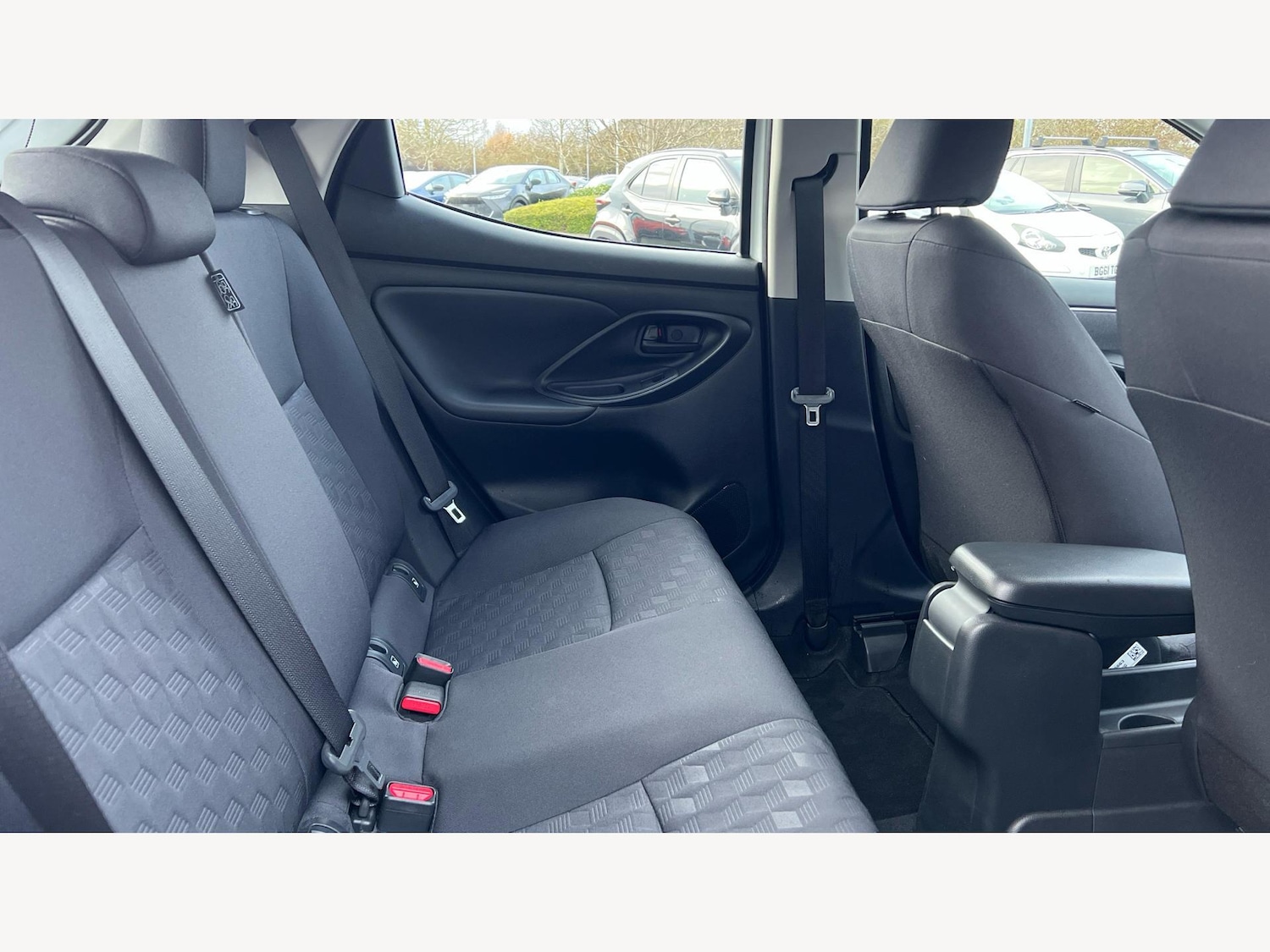 Used Toyota Yaris 2024 for sale - 76912746: Photo 14