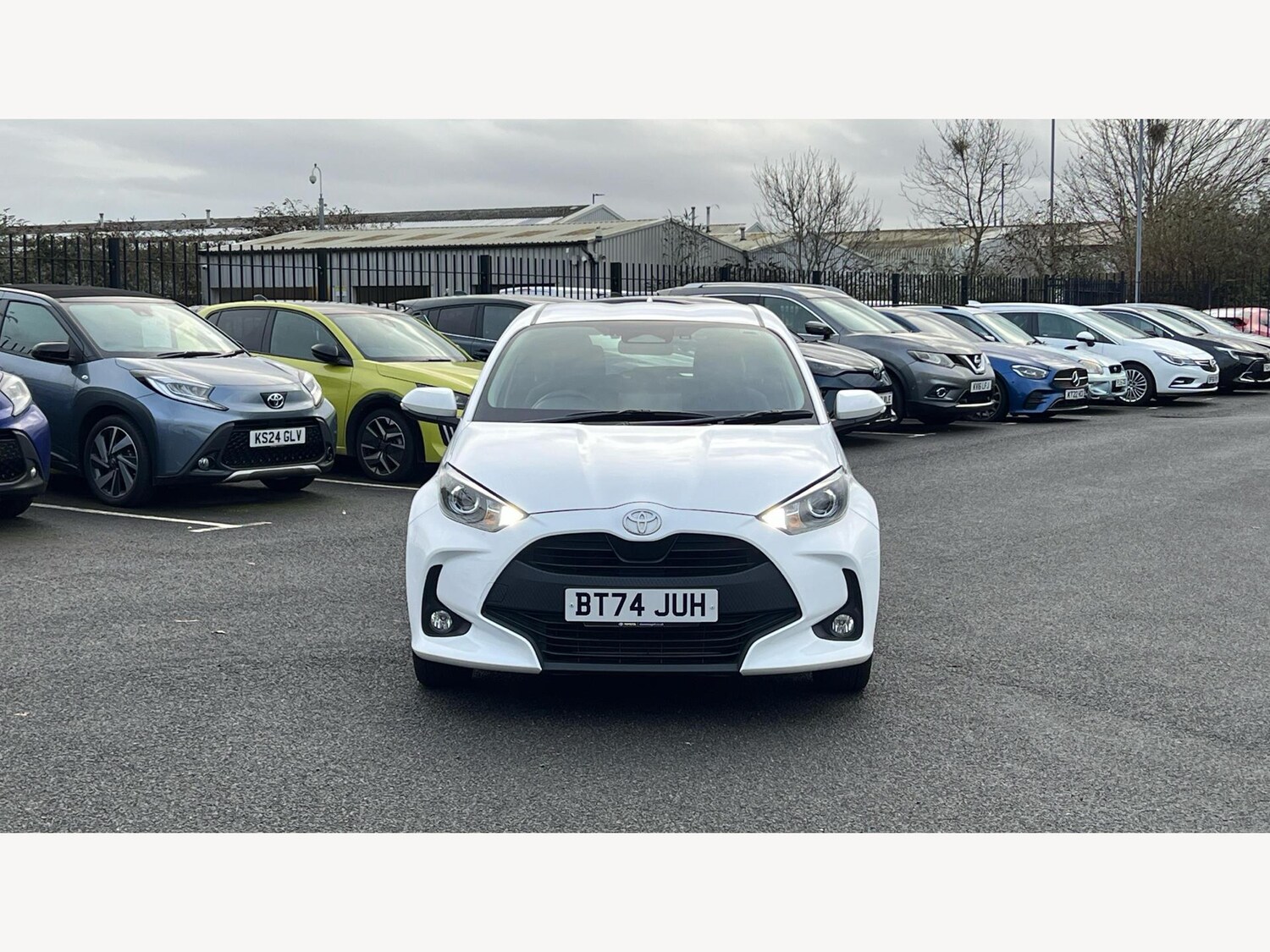 Used Toyota Yaris 2024 for sale - 76912746: Photo 17