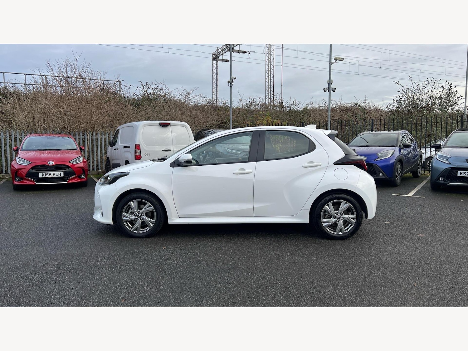 Used Toyota Yaris 2024 for sale - 76912746: Photo 19