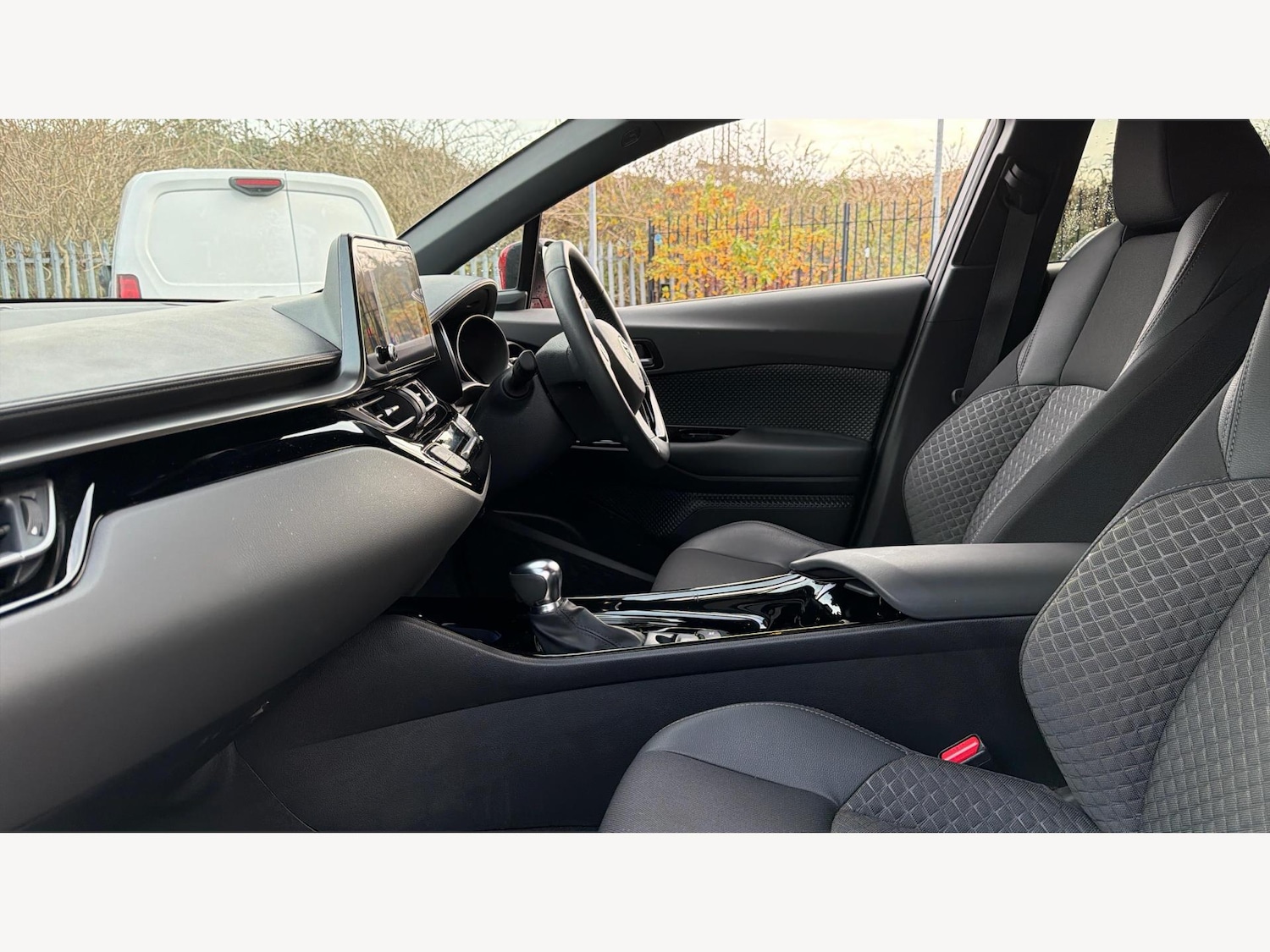 Used Toyota C-HR 2023 for sale - 76780938: Photo 12