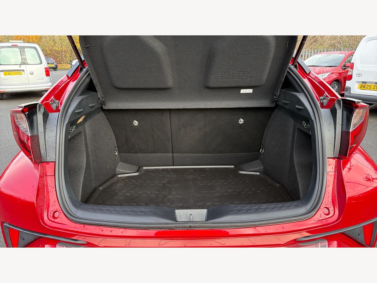 Used Toyota C-HR 2023 for sale - 76780938: Photo 16