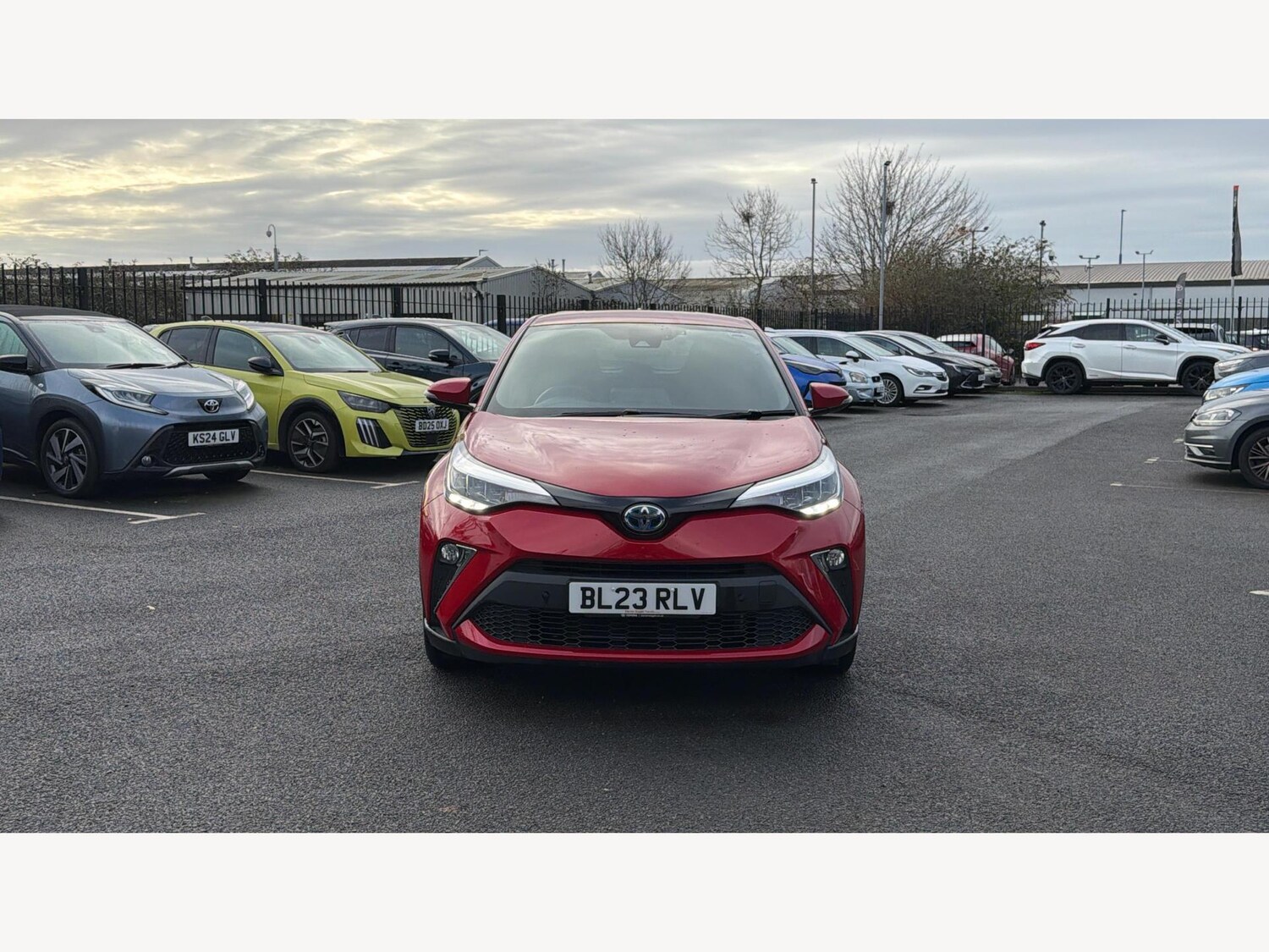 Used Toyota C-HR 2023 for sale - 76780938: Photo 17