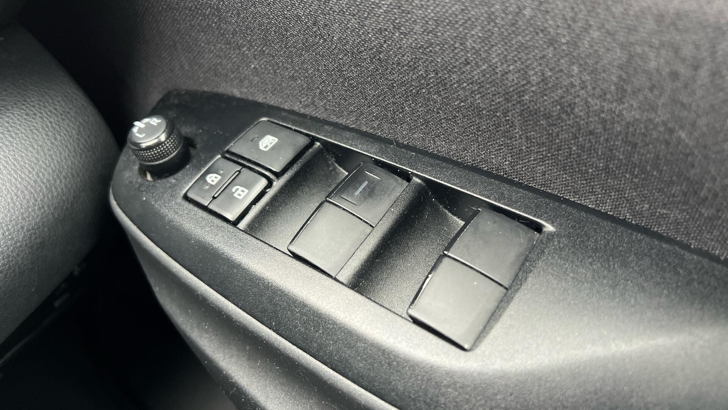 Used Toyota Yaris 2022 for sale - 77799112: Photo 32