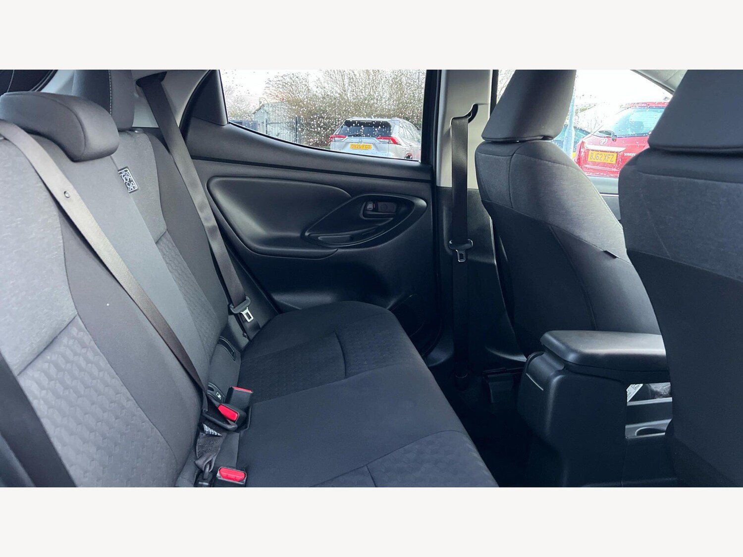 Used Toyota Yaris for sale - 77658405: Photo 14