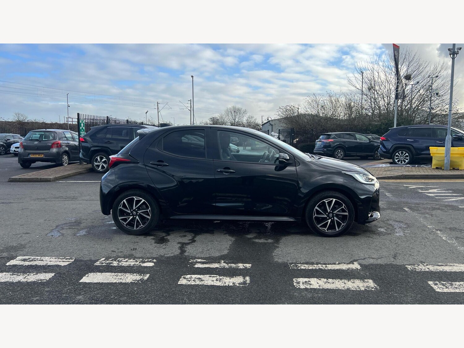 Used Toyota Yaris for sale - 77940294: Photo 18