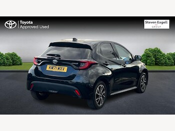 Used Toyota Yaris 2021 for sale - 77940294: Photo