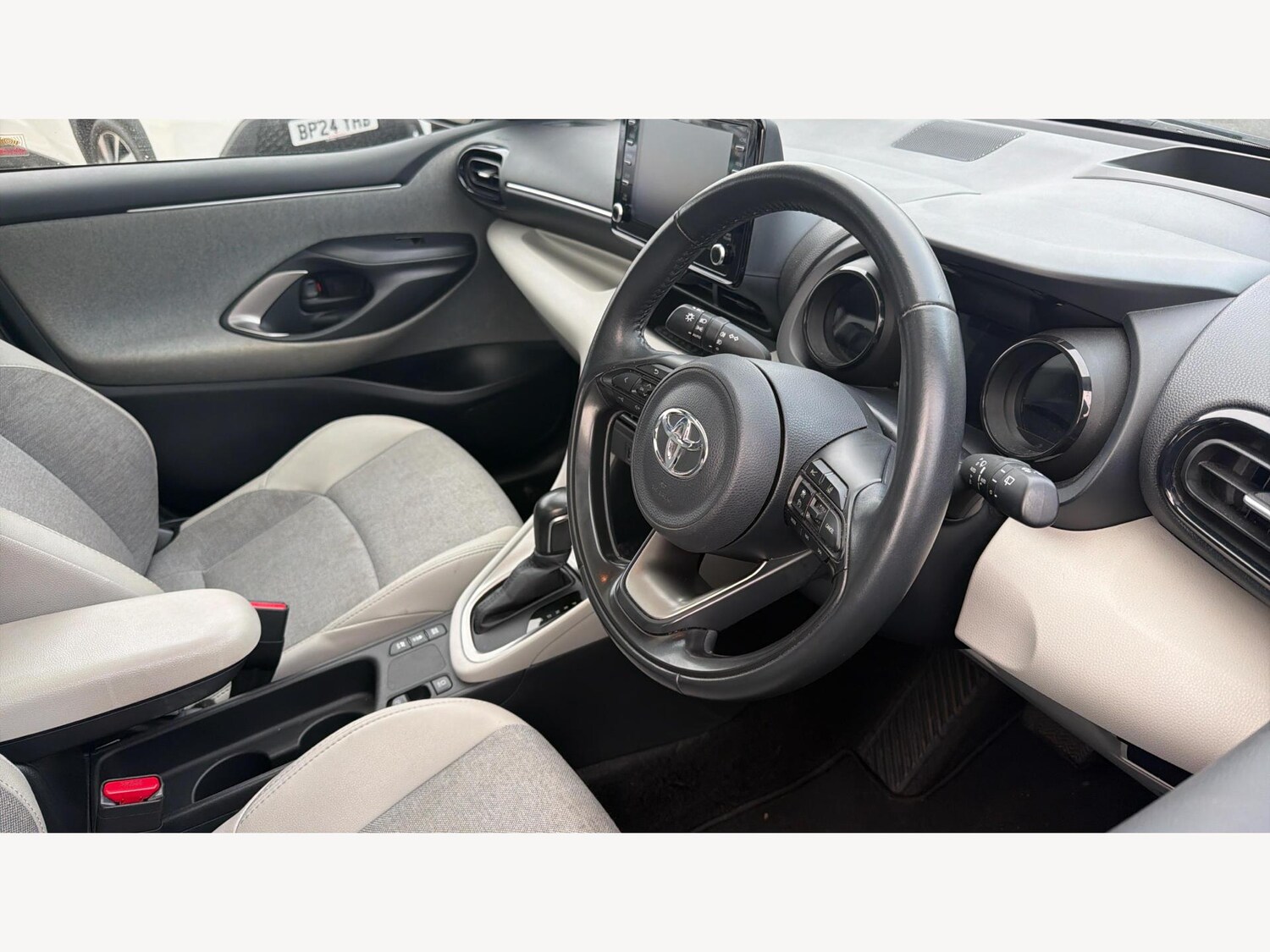 Used Toyota Yaris 2021 for sale - 77090926: Photo 13