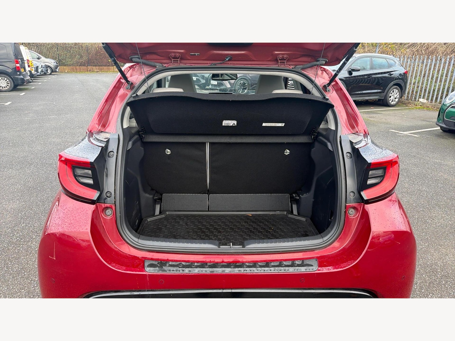 Used Toyota Yaris 2021 for sale - 77090926: Photo 16