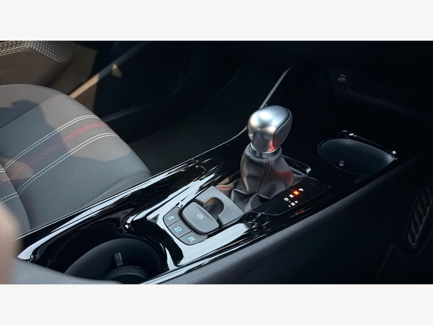 Used Toyota C-HR 2022 for sale - 76527884: Photo 30