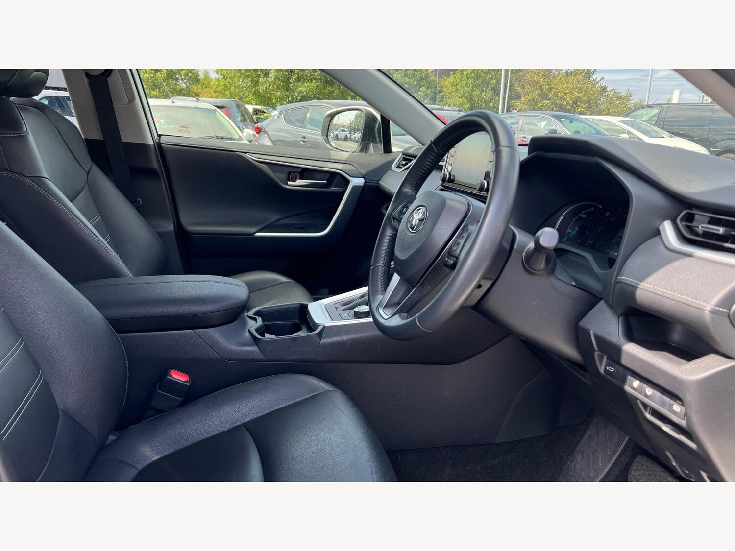 Used Toyota RAV4 2021 for sale - 76701605: Photo 13