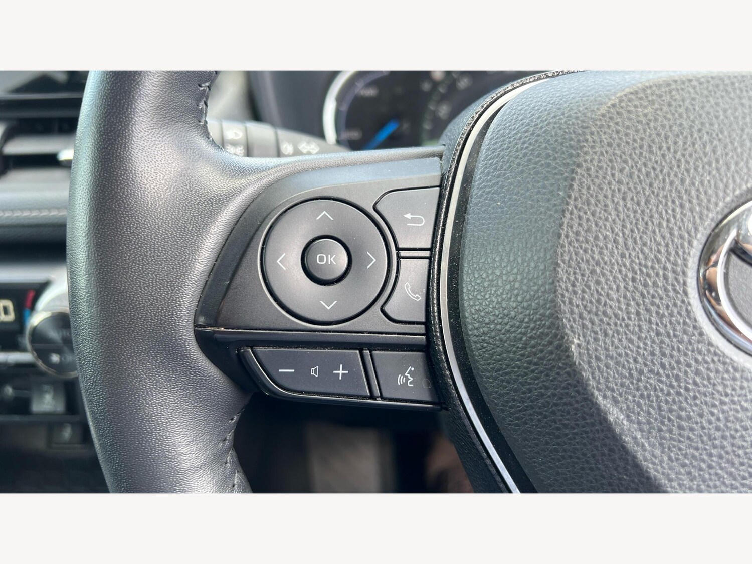 Used Toyota RAV4 2021 for sale - 76701605: Photo 27