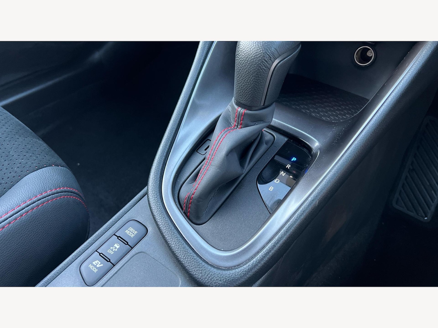 Used Toyota Yaris 2024 for sale - 76913541: Photo 31