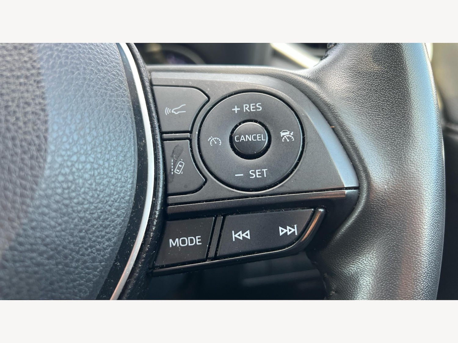 Used Toyota RAV4 2022 for sale - 76527606: Photo 28