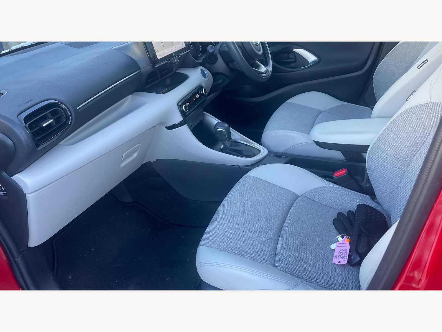 Used Toyota Yaris 2022 for sale - 77101709: Photo 12