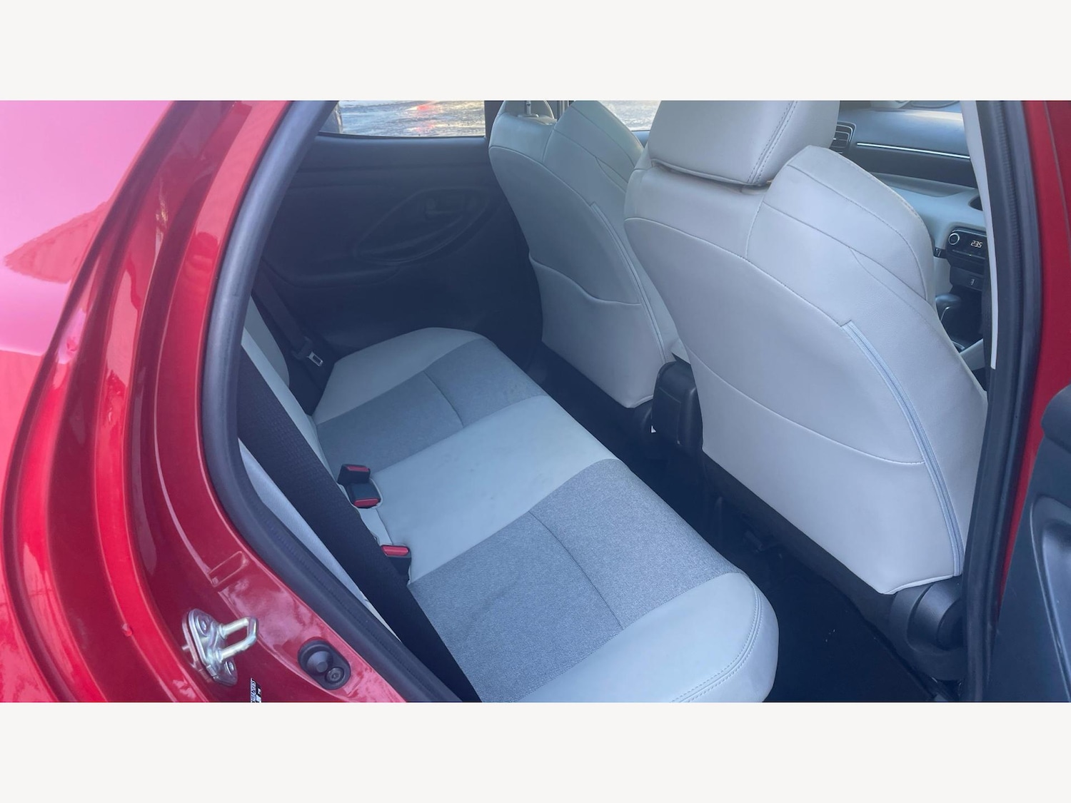 Used Toyota Yaris 2022 for sale - 77101709: Photo 14