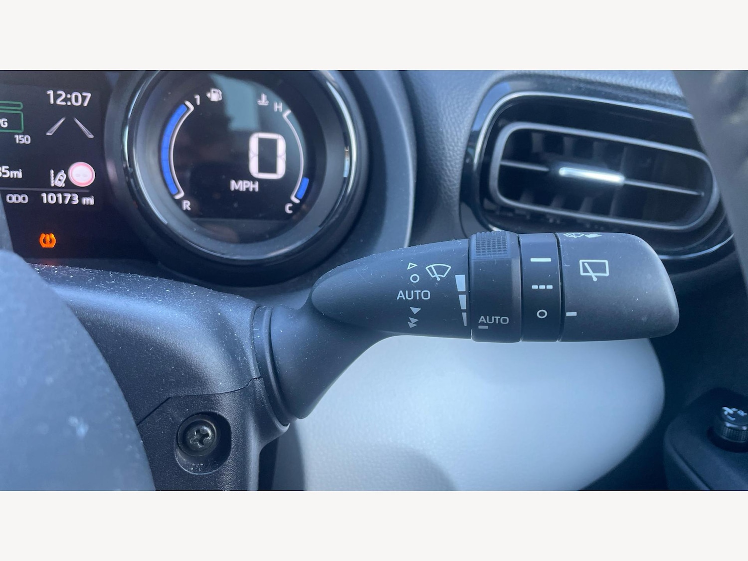 Used Toyota Yaris 2022 for sale - 77101709: Photo 26