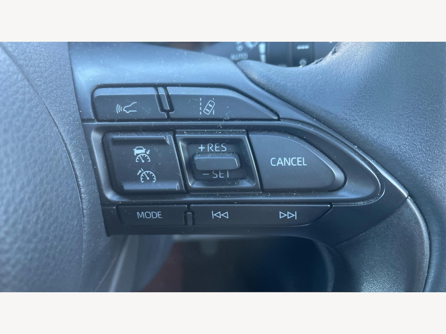 Used Toyota Yaris 2022 for sale - 77101709: Photo 27