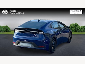 Used Toyota Prius 2025 for sale - 76239457: Photo 2