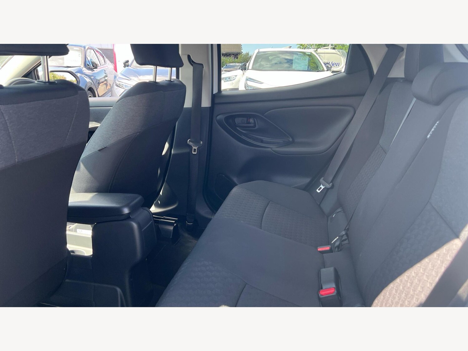 Used Toyota Yaris 2024 for sale - 77330458: Photo 15