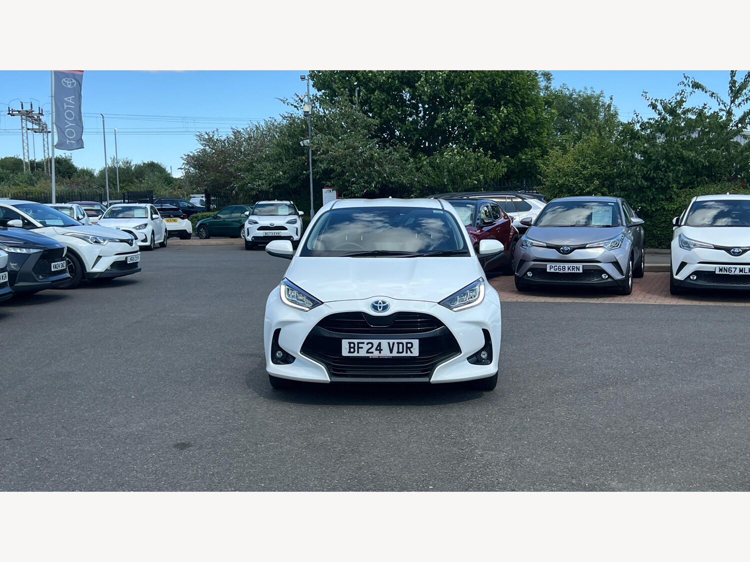 Used Toyota Yaris 2024 for sale - 77330458: Photo 17
