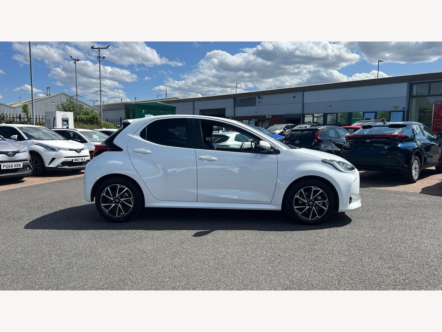 Used Toyota Yaris 2024 for sale - 77330458: Photo 18