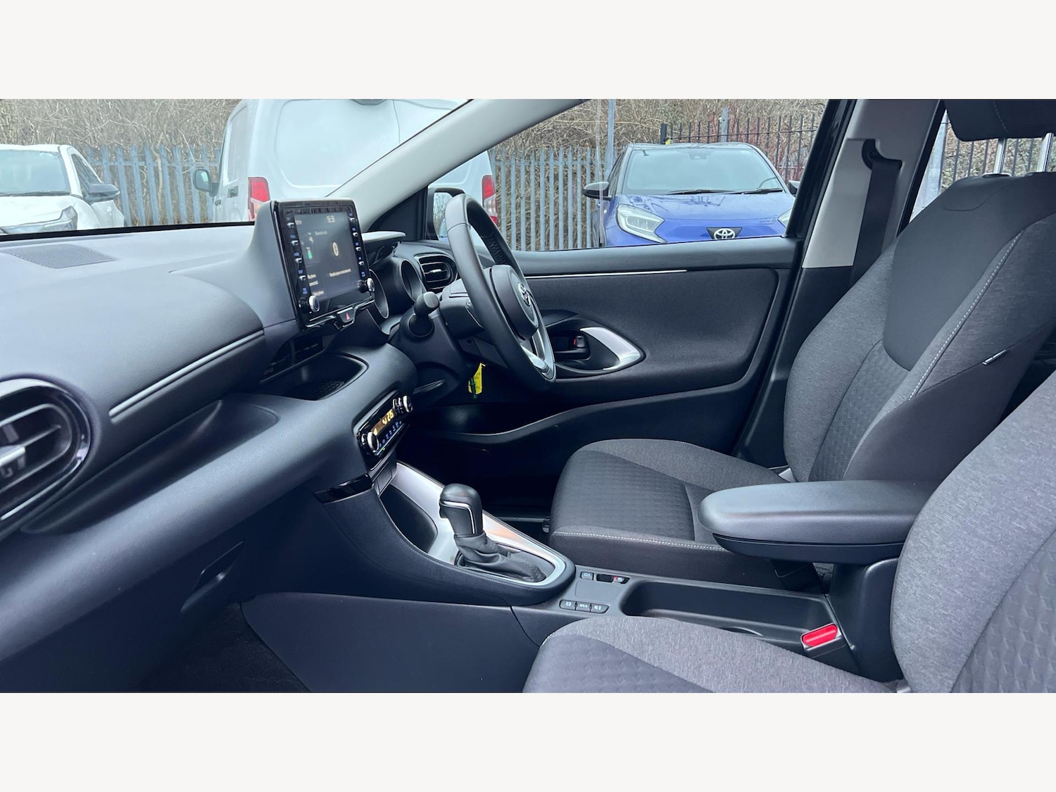 Used Toyota Yaris 2022 for sale - 77456535: Photo 12